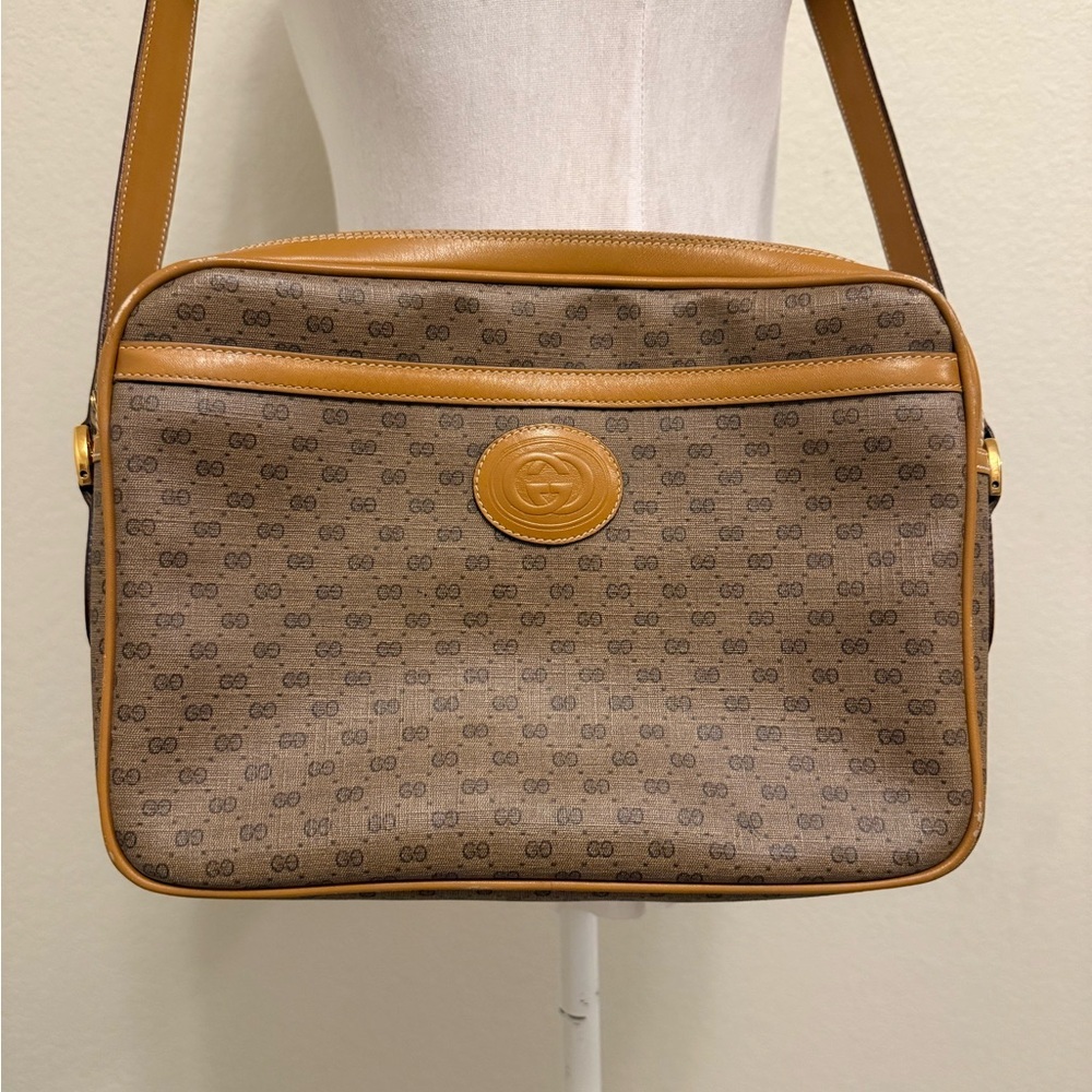 Vintage Gucci Micro GG Tan Leather Bag with Gold Accents‎